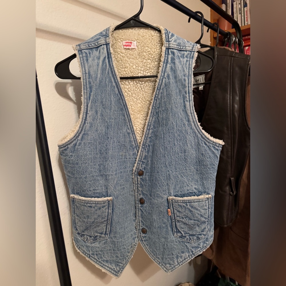 Vintage Sherpa Levi’s vest